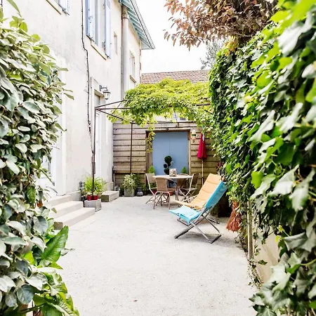 Les Flots Bleus * アンデルノ・レ・バン