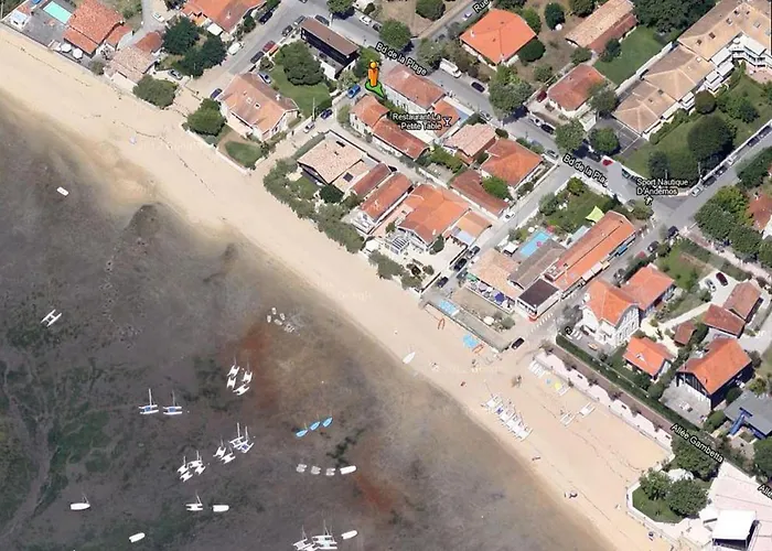 Les Flots Bleus * Andernos-les-Bains